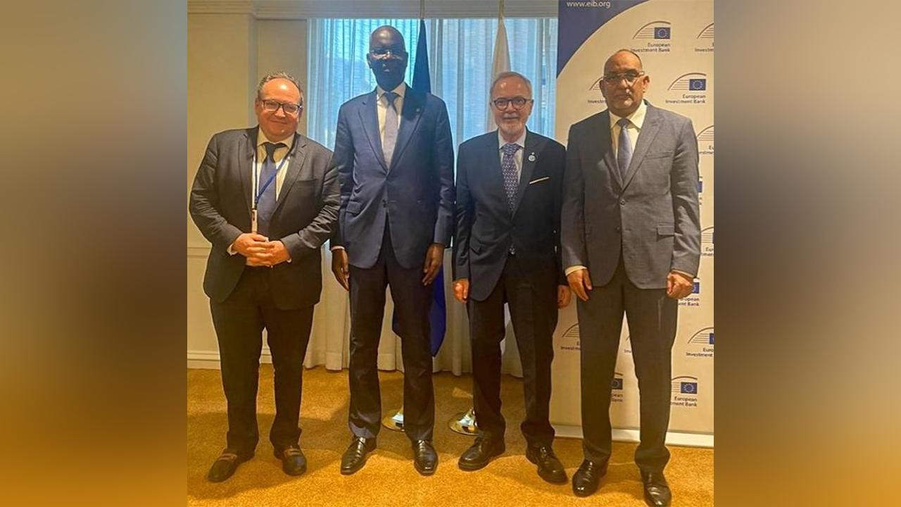 موريتانيا تبحث مع بنك BEI تمويل خط كهربائي بين نواكشوط والنعمه موريتانيا تبحث مع بنك BEI تمويل خط كهربائي بين نواكشوط والنعمه