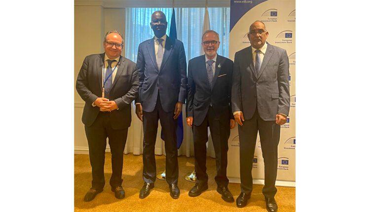 موريتانيا تبحث تمويل الخط الكهربائي بين نواكشوط والنعمة موريتانيا تبحث تمويل الخط الكهربائي بين نواكشوط والنعمة