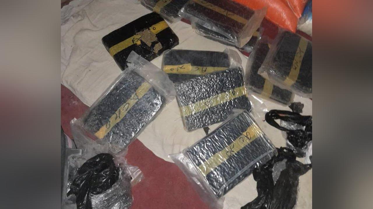 كوبني: ضبط عشرة كيلوغرامات من القنب الهندي بسوق مدبوقو كوبني: ضبط عشرة كيلوغرامات من القنب الهندي بسوق مدبوقو