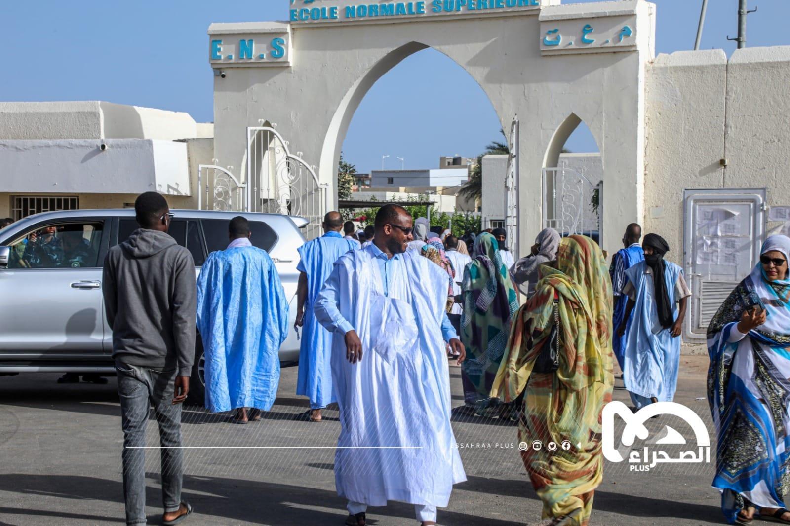 انتقادات لأداء CENI خلال الساعات الأولى للتصويت وحديث عن انتقادات لأداء CENI خلال الساعات الأولى للتصويت وحديث عن
