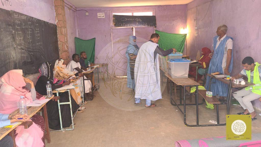 بعد فرز 50 في المائة من المكاتب.. البطاقة اللاغية تتصدر جهة الحوض الشرقي بعد فرز 50 في المائة من المكاتب.. البطاقة اللاغية تتصدر جهة الحوض الشرقي