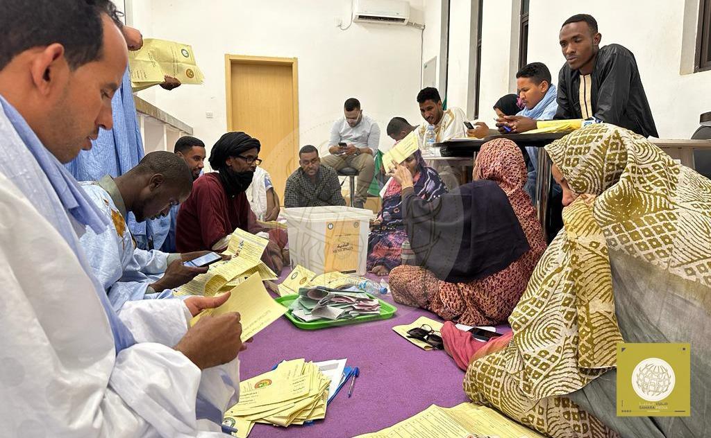 لجنة الانتخابات: اكتمل الفرز ولم نلاحظ ما يشكك في مصداقية الاقتراع لجنة الانتخابات: اكتمل الفرز ولم نلاحظ ما يشكك في مصداقية الاقتراع