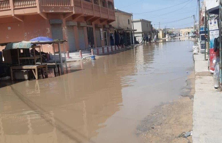 نواذيبو: أمطار متوسطة والمياه تغلق عددا من الشوراع الرئيسية نواذيبو: أمطار متوسطة والمياه تغلق عددا من الشوراع الرئيسية