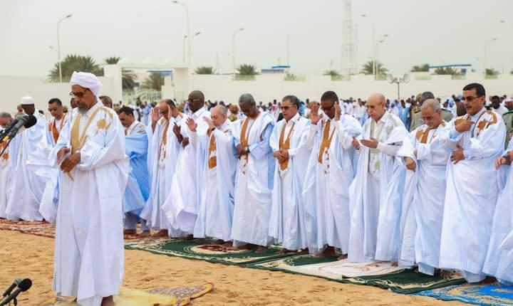 الرئيس غزواني يؤدي صلاة العيد وولد حبيب الرحمن يشدد على الرئيس غزواني يؤدي صلاة العيد وولد حبيب الرحمن يشدد على