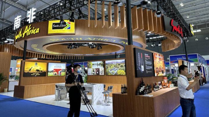 نائب الرئيس الصيني: الصين وإفريقيا أصبحتا مجتمعا ذا مصير مشترك نائب الرئيس الصيني: الصين وإفريقيا أصبحتا مجتمعا ذا مصير مشترك