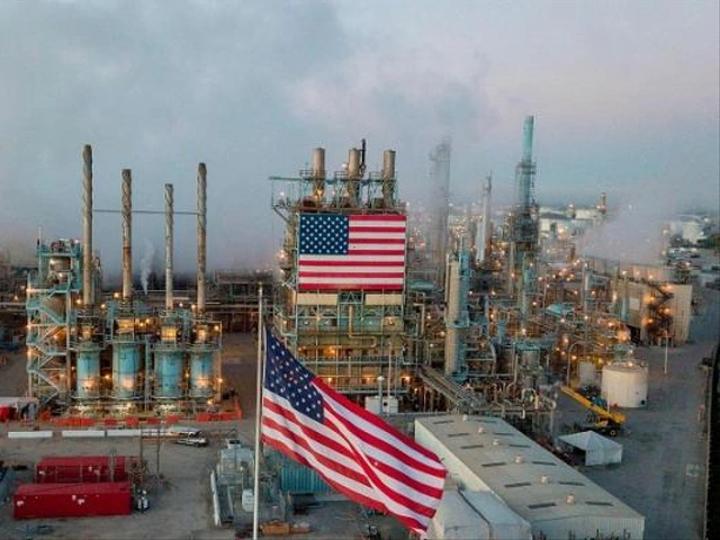 أسعار النفط ترتفع من جديد ومخاوف من تبعات رفع أسعار الفائدة أسعار النفط ترتفع من جديد ومخاوف من تبعات رفع أسعار الفائدة