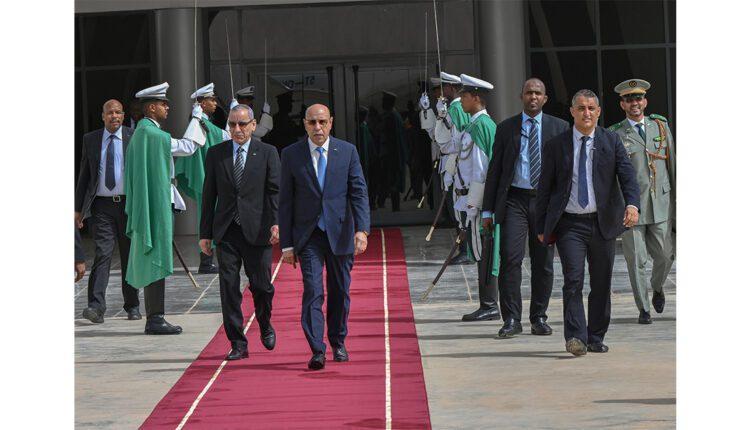 بدعوة من نظيره الصيني.. الرئيس غزواني يتوجه إلى مدينة سنغدو الصينية بدعوة من نظيره الصيني.. الرئيس غزواني يتوجه إلى مدينة سنغدو الصينية