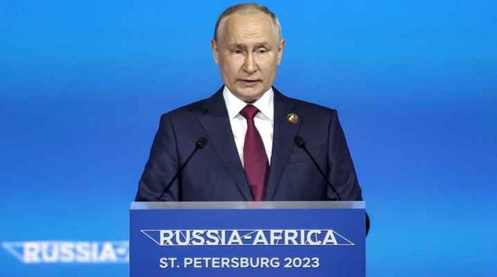 الرئيس الروسي: مستعدون لضمان تحقيق الأمن الغذائي للقارة الإفريقية الرئيس الروسي: مستعدون لضمان تحقيق الأمن الغذائي للقارة الإفريقية