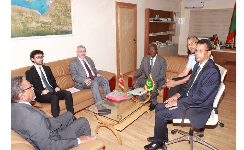 وزير الصيد والاقتصاد البحري يستقبل السفير التركي وزير الصيد والاقتصاد البحري يستقبل السفير التركي