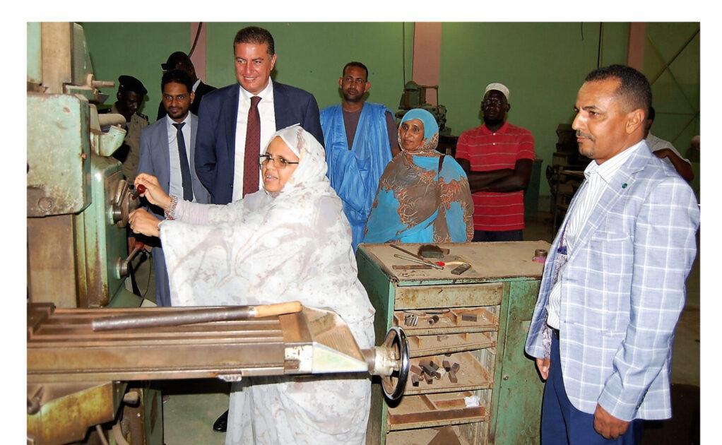 رئيسا جهة نواكشوط والرباط يؤديان زيارة لمدرسة التعليم التقني والتكوين المهني الصناعية رئيسا جهة نواكشوط والرباط يؤديان زيارة لمدرسة التعليم التقني والتكوين المهني الصناعية