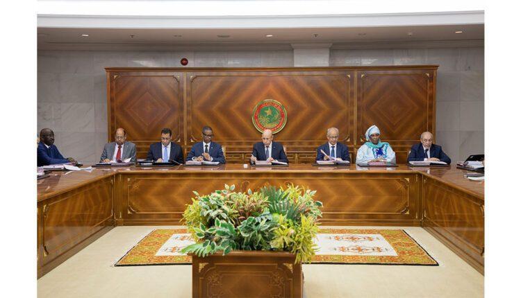 الحكومة: سنُجري اكتتابا خارجيا يستهدف تسعة آلاف مدرس (بيان) الحكومة: سنُجري اكتتابا خارجيا يستهدف تسعة آلاف مدرس (بيان)