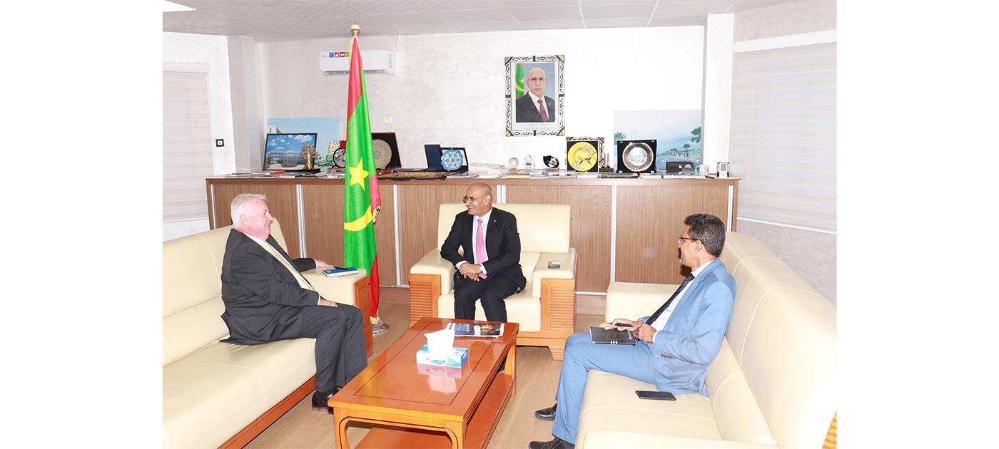 وزير البترول يستقبل سفير المملكة المتحدة وزير البترول يستقبل سفير المملكة المتحدة