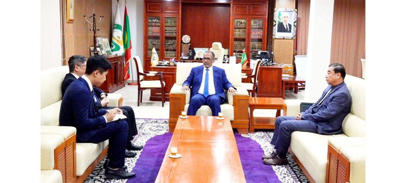 رئيس اتحاد أرباب العمل يبحث مع السفير الصيني سبل تعزيز التعاون بين الفاعلين الاقتصاديين بالبلدين رئيس اتحاد أرباب العمل يبحث مع السفير الصيني سبل تعزيز التعاون بين الفاعلين الاقتصاديين بالبلدين