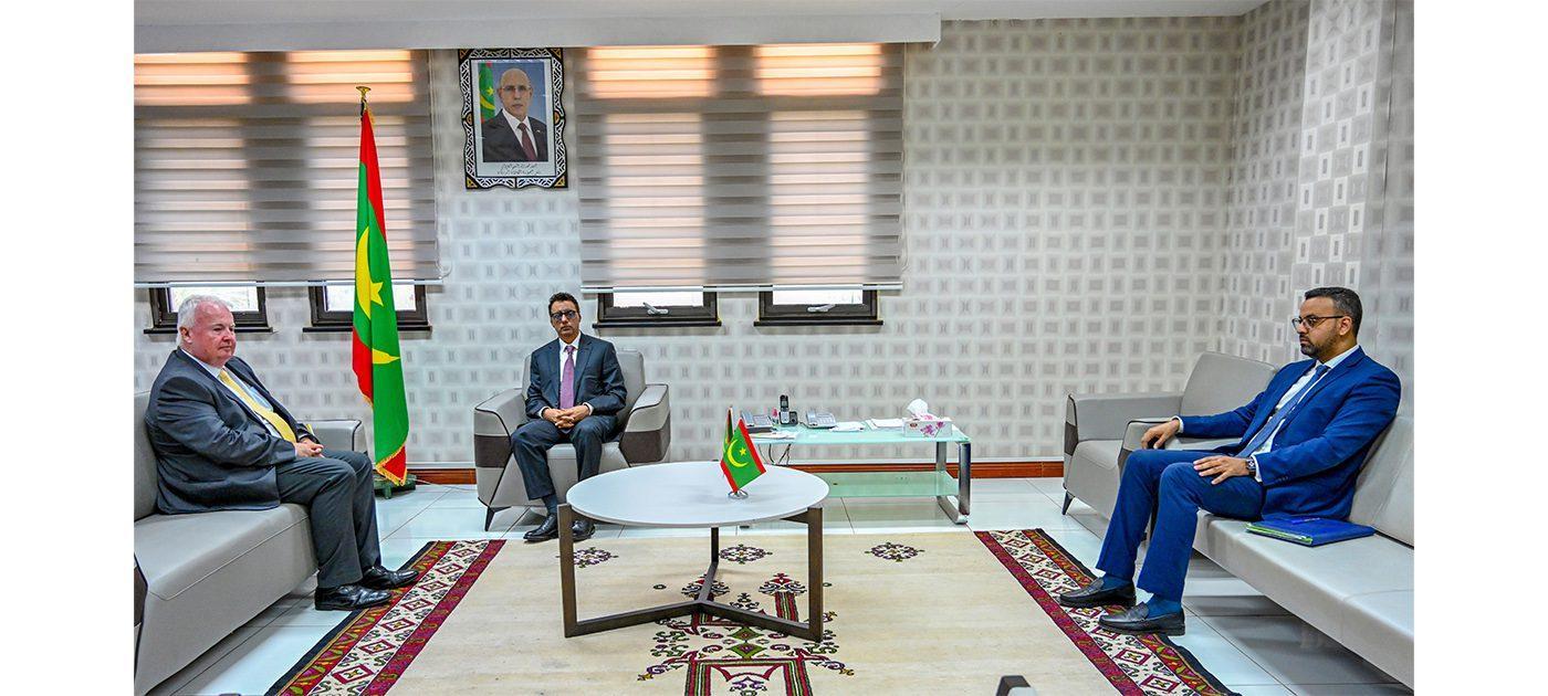 وزير الاقتصاد والتنمية المستدامة يستقبل السفير البريطاني وزير الاقتصاد والتنمية المستدامة يستقبل السفير البريطاني