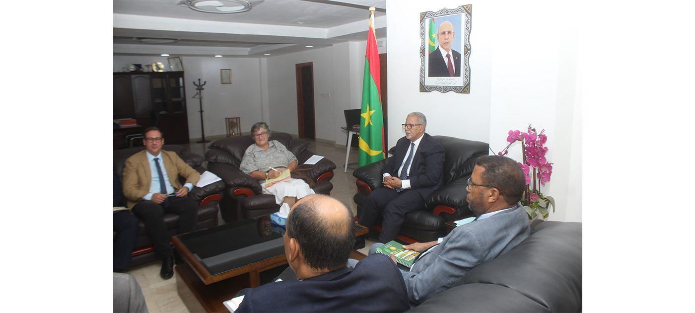 وزير الزراعة يستقبل وفدا من الوكالة الفرنسية للتنمية وزير الزراعة يستقبل وفدا من الوكالة الفرنسية للتنمية