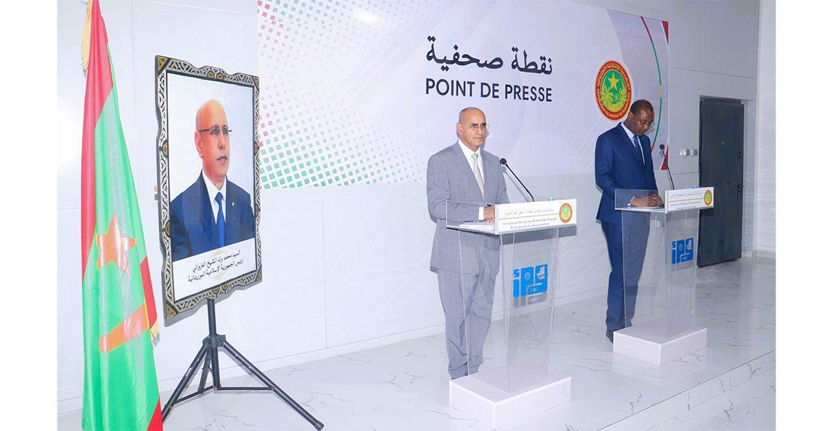 الناطق باسم الحكومة: رئيس الجمهورية أمر بتسهيل ولوج أبناء الطبقات الهشة لمدارس الامتياز الناطق باسم الحكومة: رئيس الجمهورية أمر بتسهيل ولوج أبناء الطبقات الهشة لمدارس الامتياز