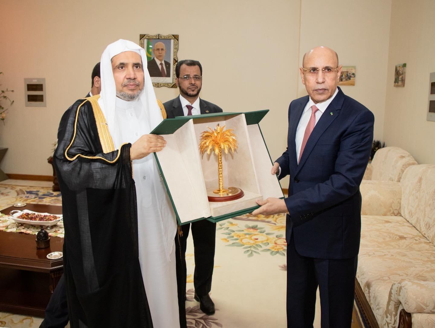 رابطة العالم الإسلامي تكرم الرئيس الموريتاني رابطة العالم الإسلامي تكرم الرئيس الموريتاني
