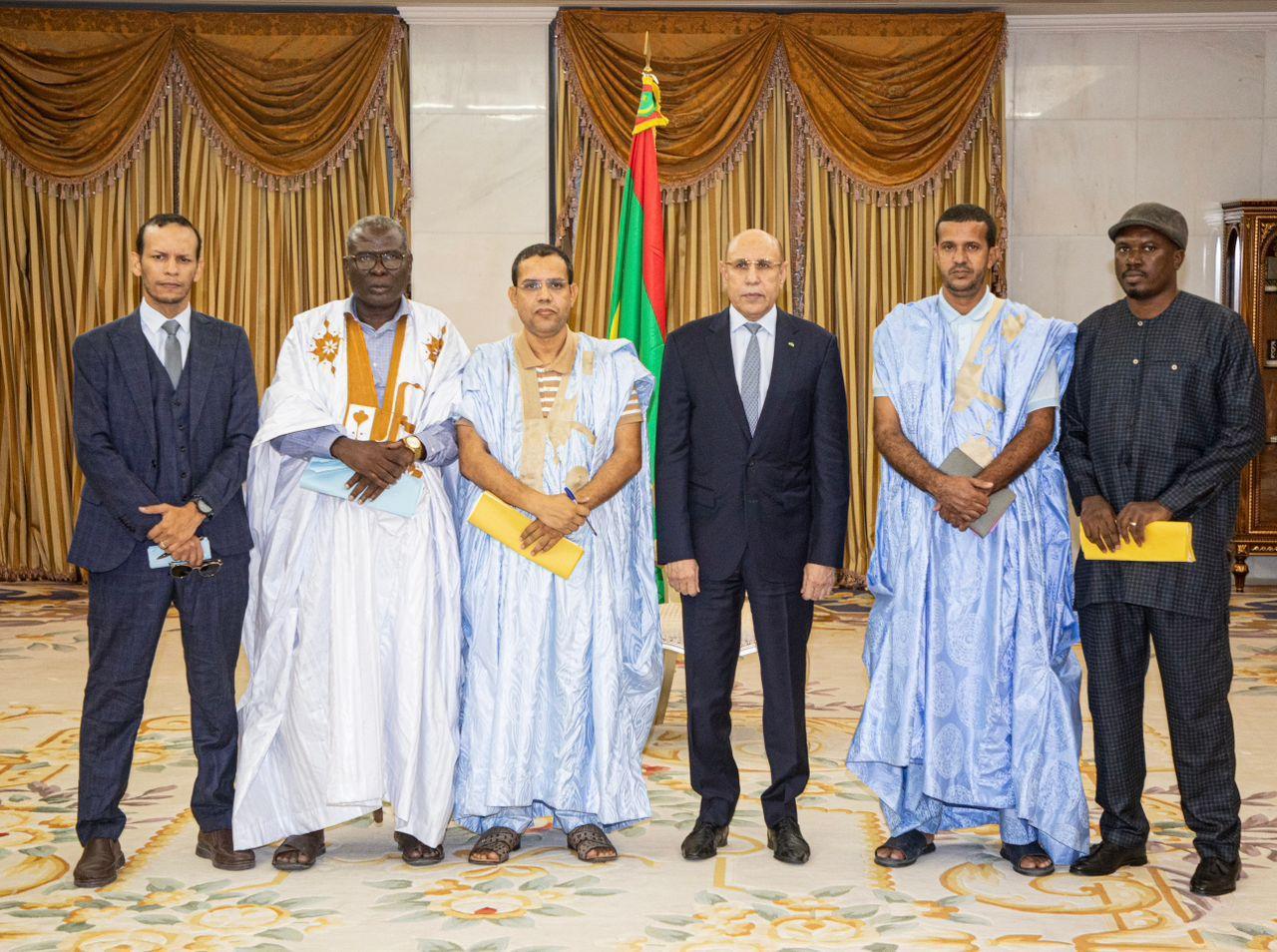 الرئيس غزواني: ما يجرى في إفريقيا يجب أن يُفهم في الإطار الأعم للظروف والأزمات الرئيس غزواني: ما يجرى في إفريقيا يجب أن يُفهم في الإطار الأعم للظروف والأزمات