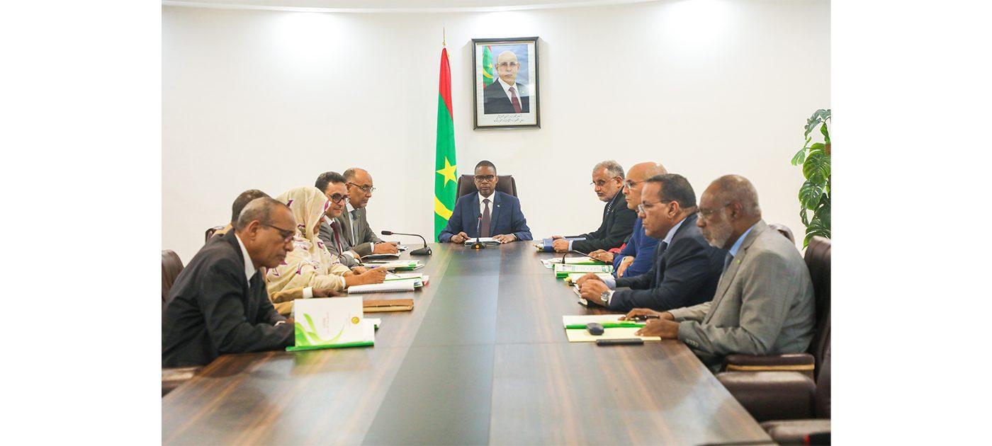 الوزير الأول يترأس اجتماعا للجنة الوزارية المكلفة بمتابعة جائحة كوفيد-19 الوزير الأول يترأس اجتماعا للجنة الوزارية المكلفة بمتابعة جائحة كوفيد-19