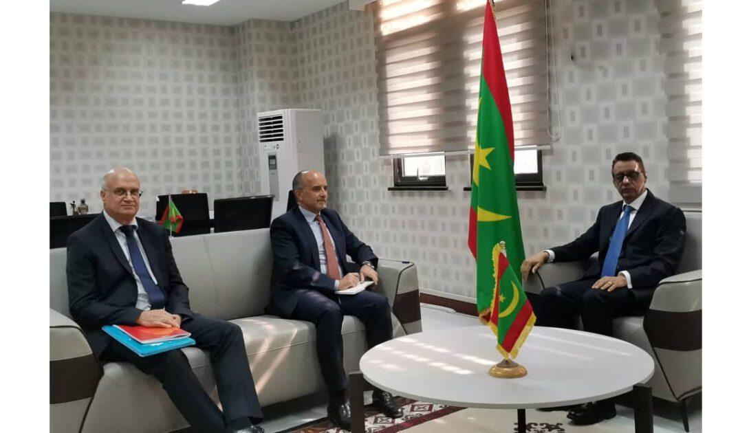 وزير الاقتصاد يتباحث مع وفد من وكالة التنمية الفرنسية وزير الاقتصاد يتباحث مع وفد من وكالة التنمية الفرنسية