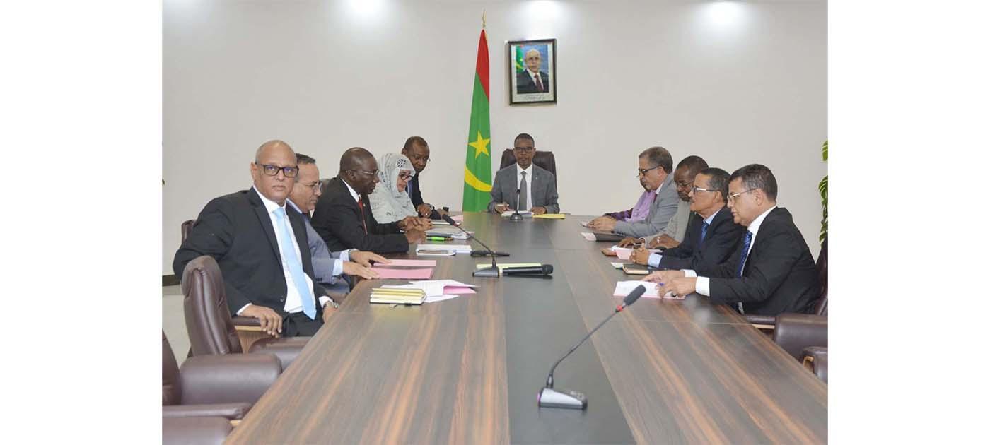 الوزير الأول يترأس اجتماعا للجنة الوزارية المكلفة بمتابعة برامج السكن الاجتماعي الوزير الأول يترأس اجتماعا للجنة الوزارية المكلفة بمتابعة برامج السكن الاجتماعي