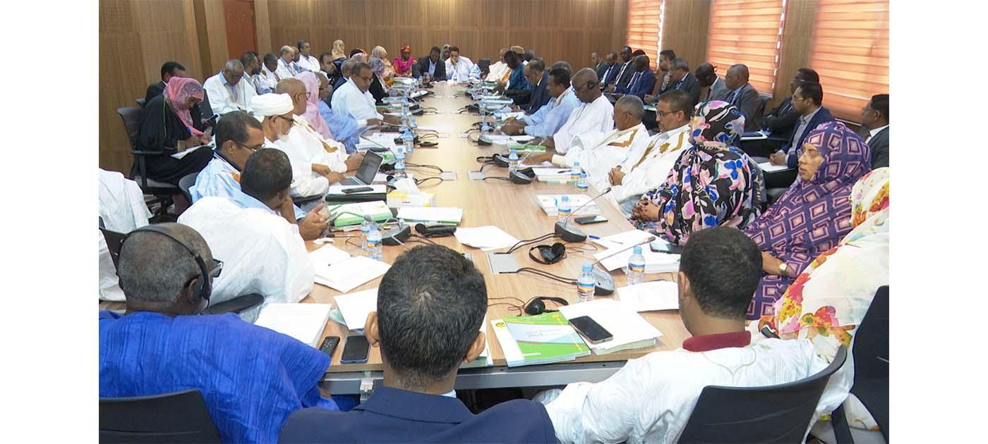 لجنة المالية في الجمعية الوطنية تناقش قانون المالية الأصلي لسنة 2024 لجنة المالية في الجمعية الوطنية تناقش قانون المالية الأصلي لسنة 2024