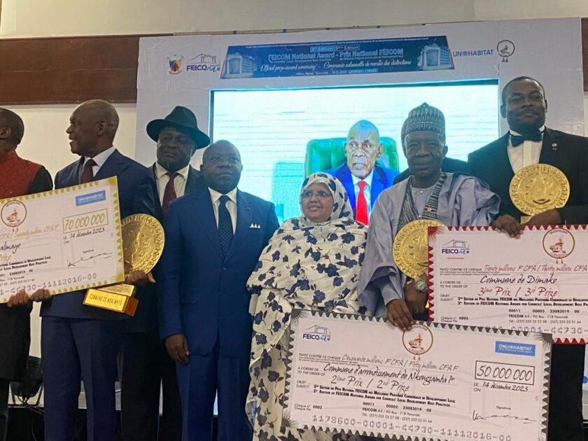 رئيسة جهة نواكشوط تعلن نتائج جائزة أفضل مشاريع التنمية المحلية في الكاميرون رئيسة جهة نواكشوط تعلن نتائج جائزة أفضل مشاريع التنمية المحلية في الكاميرون