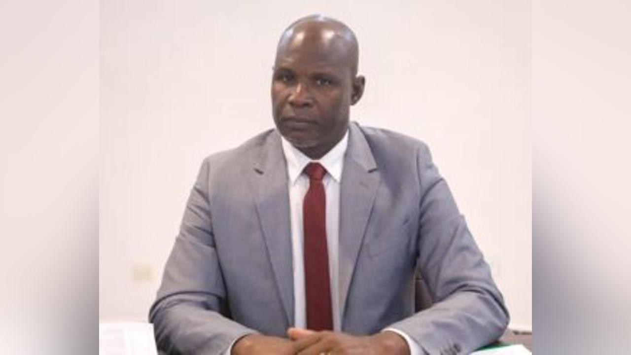 وزير الوظيفة العمومية والعمل يعود إلى نواكشوط وزير الوظيفة العمومية والعمل يعود إلى نواكشوط