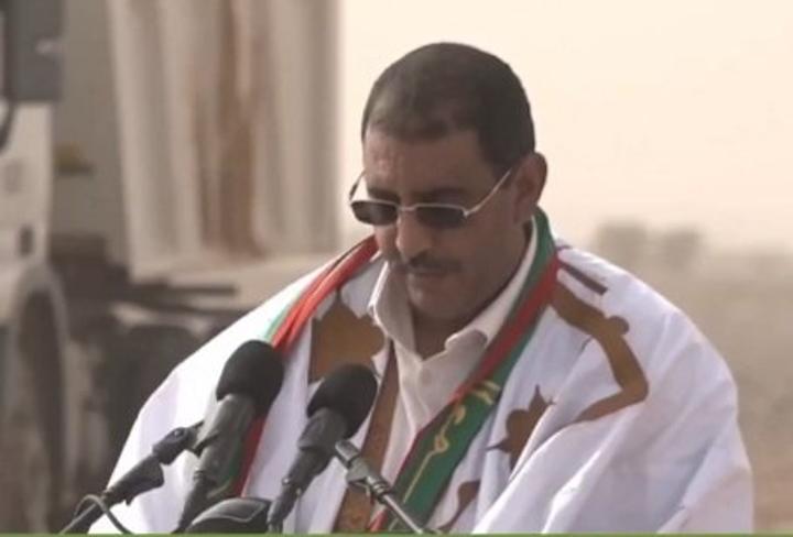 عمدة شنقيط يطالب بجامعة إسلامية في المدينة وتوفير فرص للعمل عمدة شنقيط يطالب بجامعة إسلامية في المدينة وتوفير فرص للعمل