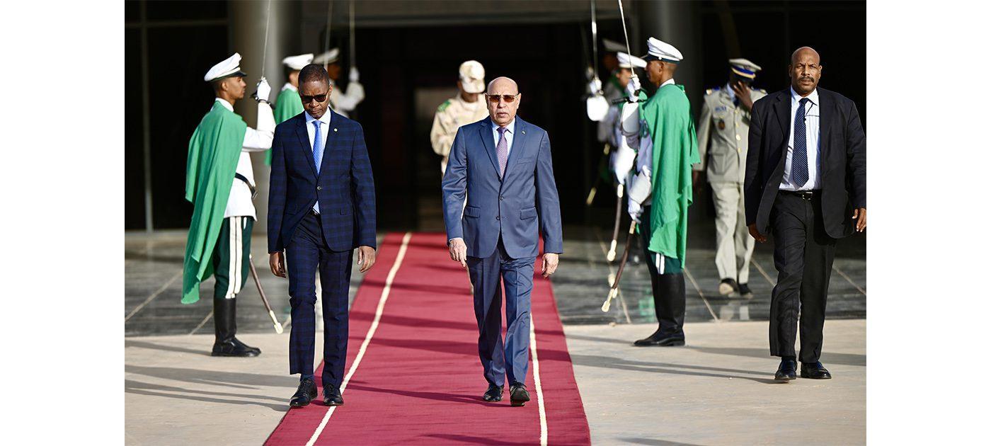 رئيس الجمهورية يتوجه إلى مدينة روصو رئيس الجمهورية يتوجه إلى مدينة روصو