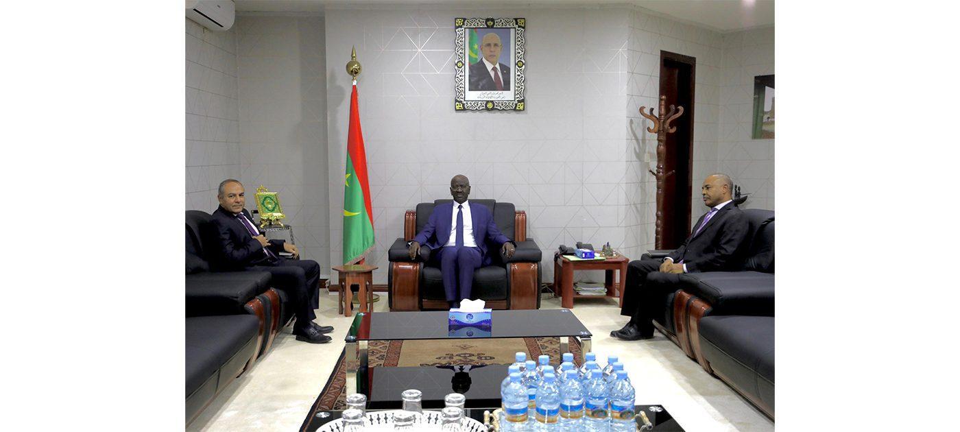 وزير الشؤون الخارجية يستقبل السفير المصري وزير الشؤون الخارجية يستقبل السفير المصري