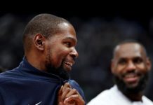 كيفن دورانت يقترب من العودة إلى منتخب الولايات المتحدة لكرة السلة كيفن دورانت يقترب من العودة إلى منتخب الولايات المتحدة لكرة السلة