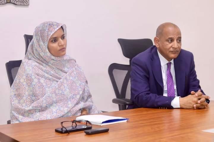 وزيرة المياه الجديدة تتسلم مهامها من سلفها بعد ساعات من تعيينها وزيرة المياه الجديدة تتسلم مهامها من سلفها بعد ساعات من تعيينها