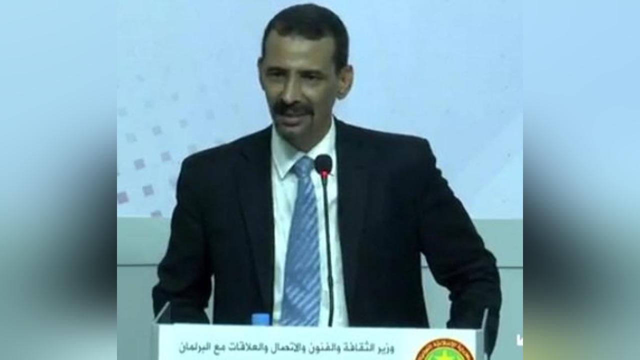 الناطق باسم الحكومة: الرئيس وجه الوزراء بالتصريح بممتلكاتهم لدى السلطات المعنية الناطق باسم الحكومة: الرئيس وجه الوزراء بالتصريح بممتلكاتهم لدى السلطات المعنية