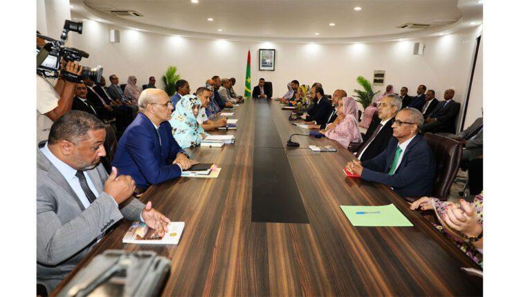 الوزير الأول يلزم طاقمه بالمتابعة الدقيقة لتنفيذ خطط العمل القطاعية الوزير الأول يلزم طاقمه بالمتابعة الدقيقة لتنفيذ خطط العمل القطاعية