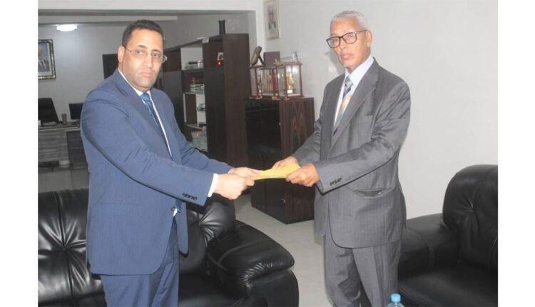 نواكشوط: الوزير الأول يصرح بممتلكاته أمام رئيس المحكمة العليا نواكشوط: الوزير الأول يصرح بممتلكاته أمام رئيس المحكمة العليا