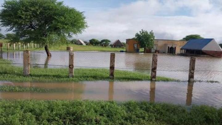 عمدة بوكادوم يجدد مطالبه للسلطات بمساعدة المتضررين من الأمطار عمدة بوكادوم يجدد مطالبه للسلطات بمساعدة المتضررين من الأمطار