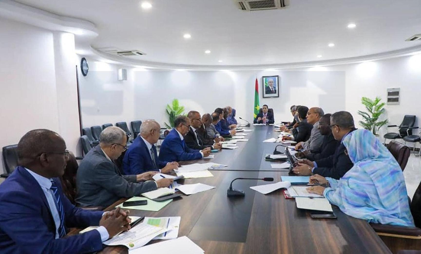 الوزير الأول يدعو لمضاعفة الجهود للرفع من أداء المنظومة التربوية الوزير الأول يدعو لمضاعفة الجهود للرفع من أداء المنظومة التربوية