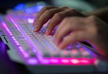 اتهامات للحكومة الصينية باختراق خدمات الإنترنت الأميركية الكبرى اتهامات للحكومة الصينية باختراق خدمات الإنترنت الأميركية الكبرى