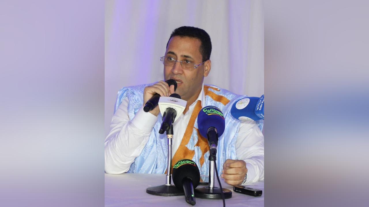 الوزير الأول يؤكد للنواب التزام الحكومة وانفتاحها واستعدادها للتعاون الوزير الأول يؤكد للنواب التزام الحكومة وانفتاحها واستعدادها للتعاون