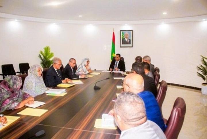 الوزير الأول: يدعو لإرساء مقاربة جديدة لاستباق الأزمات الوزير الأول: يدعو لإرساء مقاربة جديدة لاستباق الأزمات