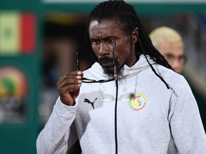 “سيسي” يترك منصبه كمدرب لمنتخب السنغال لكرة القدم “سيسي” يترك منصبه كمدرب لمنتخب السنغال لكرة القدم