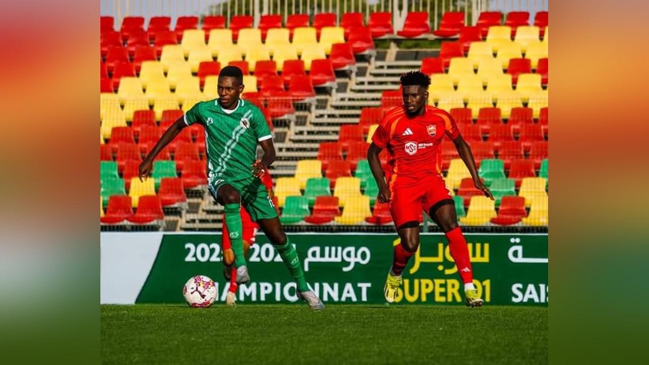 الدوري: نواذيبو يواصل نتائجه المتذبذبة بالتعادل أمام مضيفه كيهيدي الدوري: نواذيبو يواصل نتائجه المتذبذبة بالتعادل أمام مضيفه كيهيدي