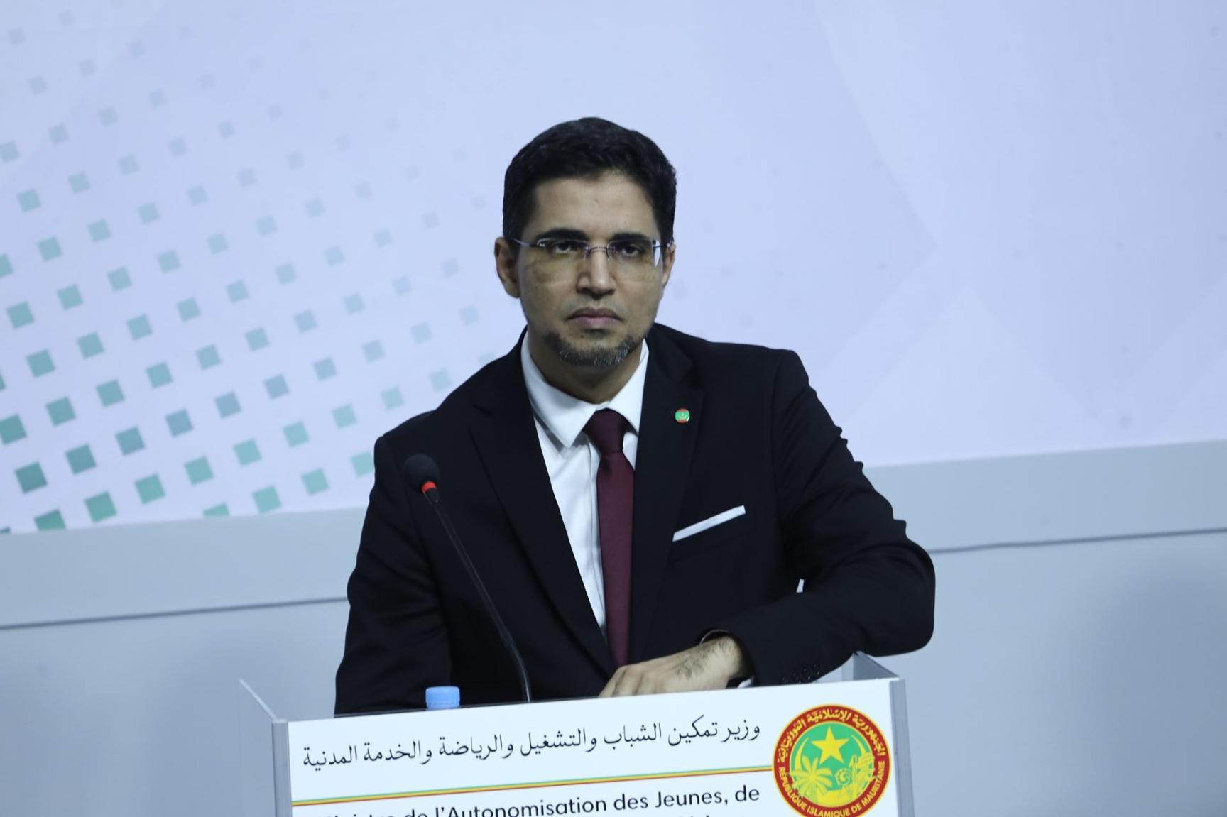 قدمه أمام الحكومة.. ولد لولي يستعرض تفاصيل بيان متعلق بتمكين الشباب (فيديو) قدمه أمام الحكومة.. ولد لولي يستعرض تفاصيل بيان متعلق بتمكين الشباب (فيديو)