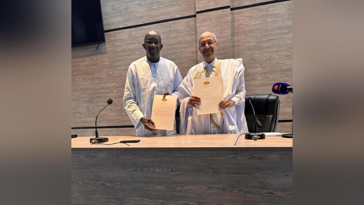 جامعتا شنقيط العصرية وأحمد مختار امبو توقّعان اتفاقية لتعزيز التبادل البحثي والمعرفي جامعتا شنقيط العصرية وأحمد مختار امبو توقّعان اتفاقية لتعزيز التبادل البحثي والمعرفي
