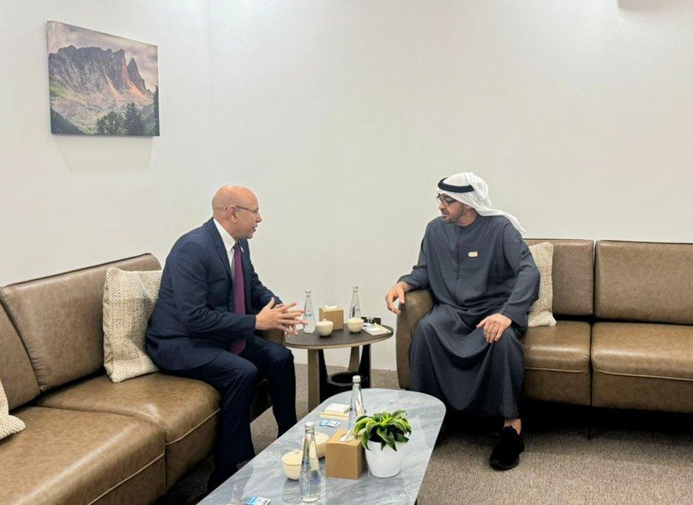الرئيس غزواني يجري محادثات مع رئيس دولة الإمارات الرئيس غزواني يجري محادثات مع رئيس دولة الإمارات
