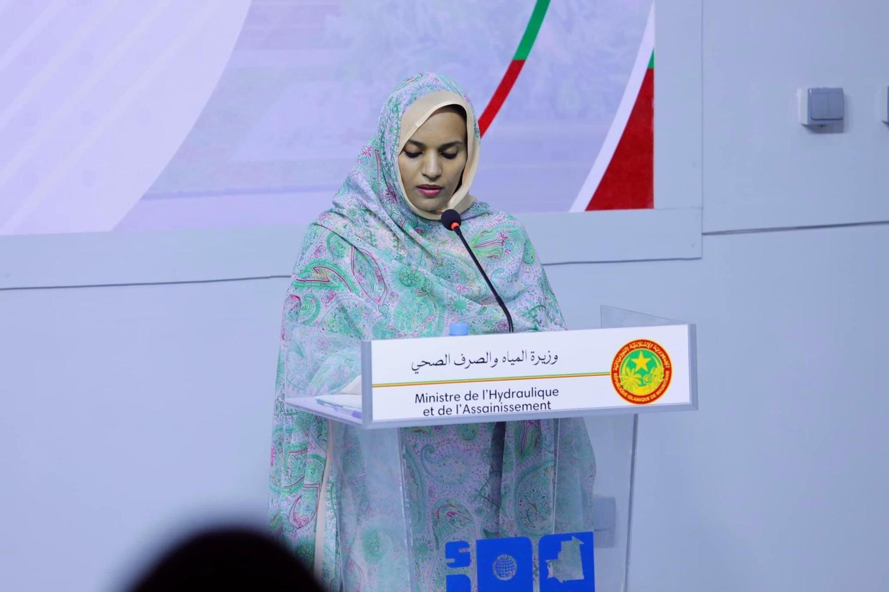 وزيرة المياه: وضعنا خطة لتوفير المياه بشكل دائم في نواكشوط وزيرة المياه: وضعنا خطة لتوفير المياه بشكل دائم في نواكشوط