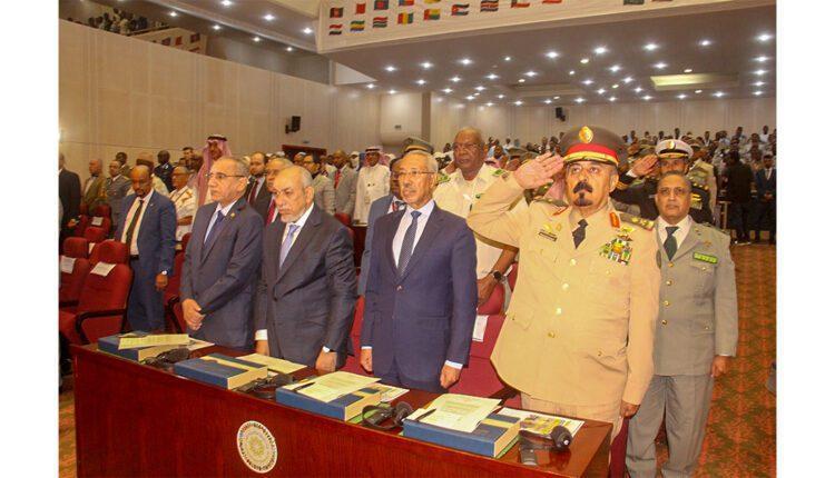 وزير الدفاع: الآثار الهدامة للإرهاب في الساحل تتطلب تطوير أساليب مواجهته وزير الدفاع: الآثار الهدامة للإرهاب في الساحل تتطلب تطوير أساليب مواجهته
