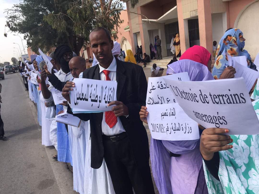 النقابات التعليمية تتمسك بالنضال حتى توقيع الاتفاق مع الوزارة النقابات التعليمية تتمسك بالنضال حتى توقيع الاتفاق مع الوزارة