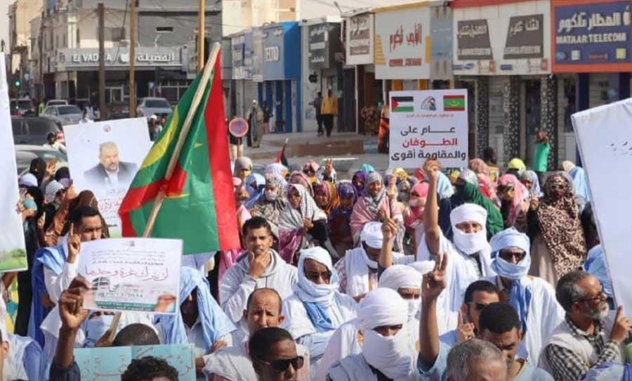 الموريتانيون ومؤازرة غزة: مسيرة بشعار «غزة صمود وانتصار» وتبرع لأهاليها بمليار أوقية وتوزيع الوجبات والبطانيات يتواصل الموريتانيون ومؤازرة غزة: مسيرة بشعار «غزة صمود وانتصار» وتبرع لأهاليها بمليار أوقية وتوزيع الوجبات والبطانيات يتواصل